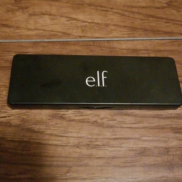 Eyeshadow - Picture 2 of 2